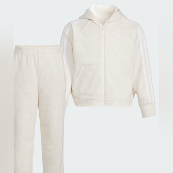 Adidas girl set size 6 - Picture 2 of 3